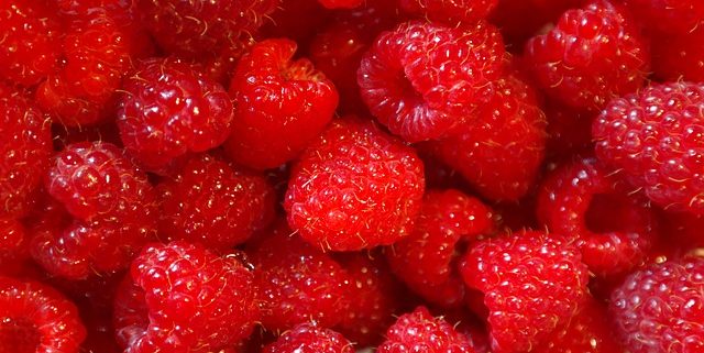 Aphrodisiac Raspberry Benefits for Male & Female Sexual Health 1 closeup of jumbled red raspberries