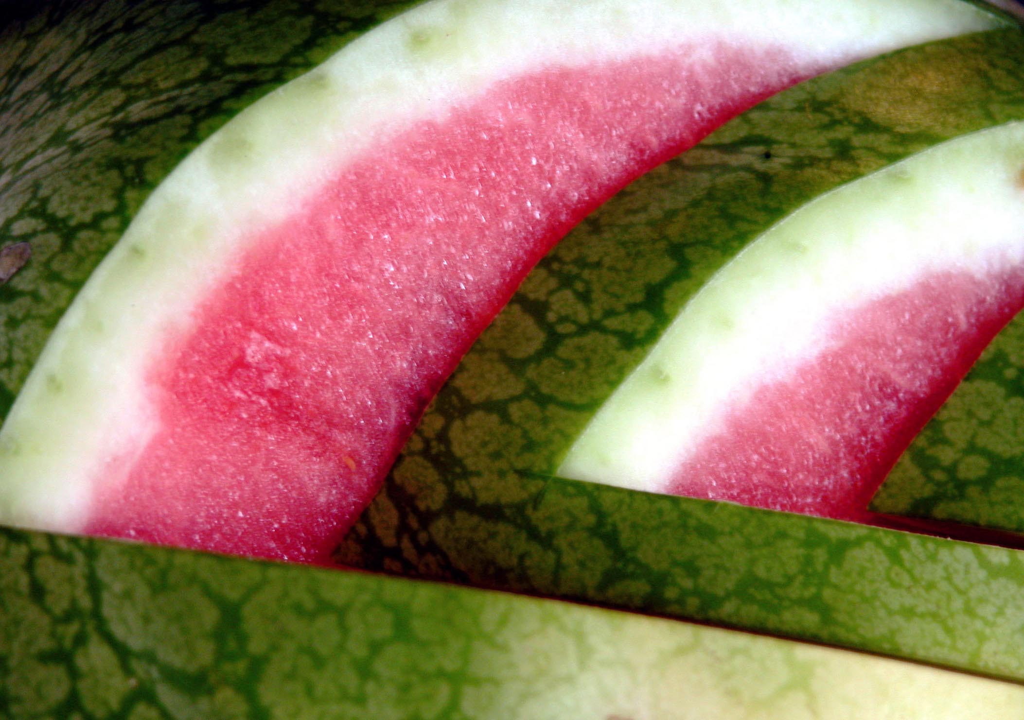 closeup of watermelon helping to illustrate the benefits of watermelon