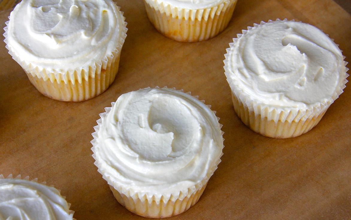 gluten-free vanilla cupcakes