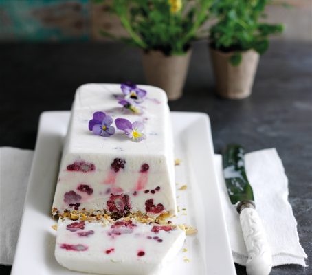 Frozen Coconut Parfait with Fresh Blackberries 9 Blackberry and Coconut Parfait - an easy and elegant dessert that can be made in advance