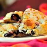 lemon scones with blackberries