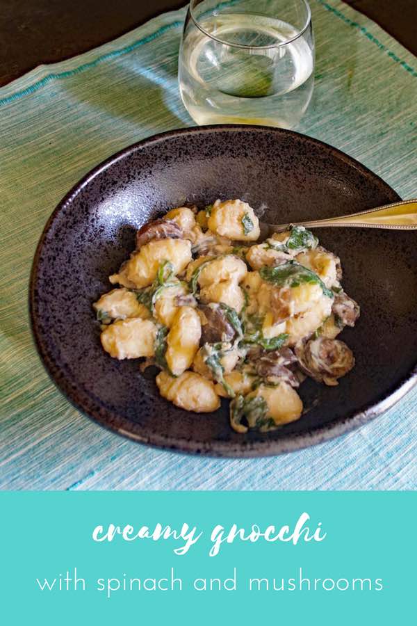 creamy mushroom and spinach gnocchi recipe graphic