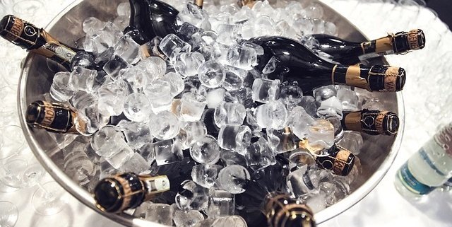 Champagne Benefits & Aphrodisiac Use 1 Discover the aphrodisiac of champagne