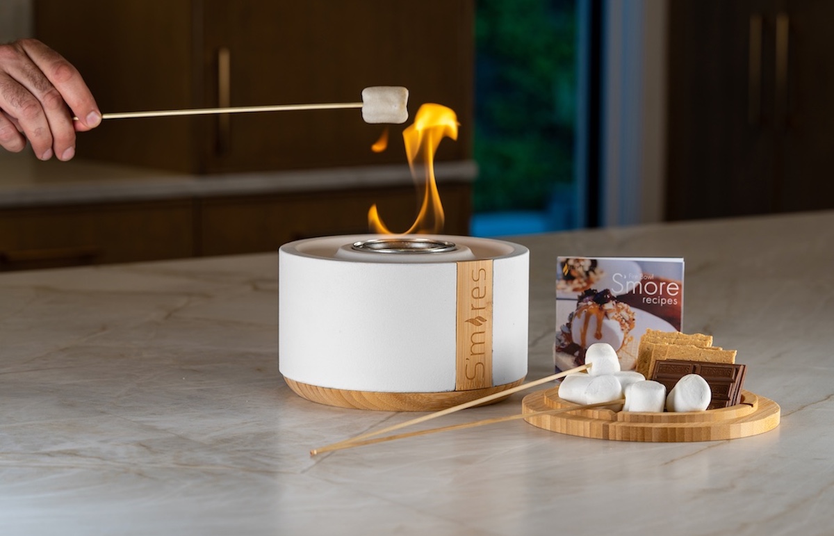 sample of terraflame s'more-making kit in white